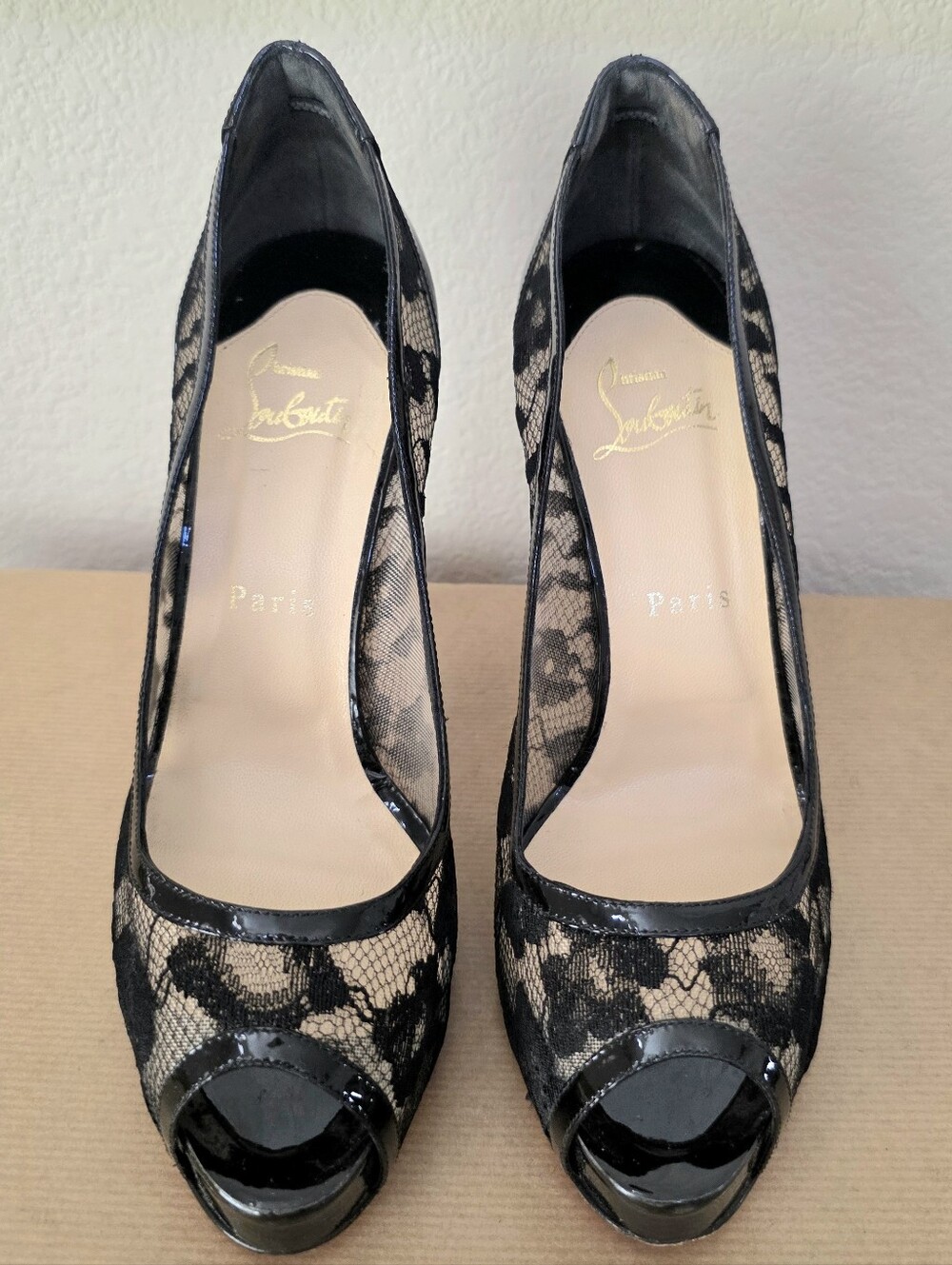 Authentic Christian Louboutin Black Lace & Patent Leather Peep Toe Pumps EU 38.5 - Picture 7 of 16